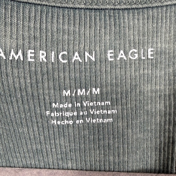 American Eagle Outfitters Dark Green Cropped Tank Top. Womens Size M - Picture 2 of 4